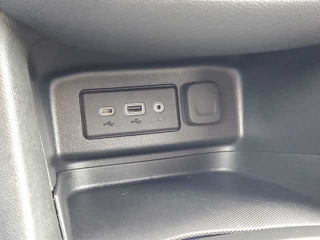 Certified 2024 Chevrolet Equinox LT w/ LPO, Floor Liner Package FWD image 27