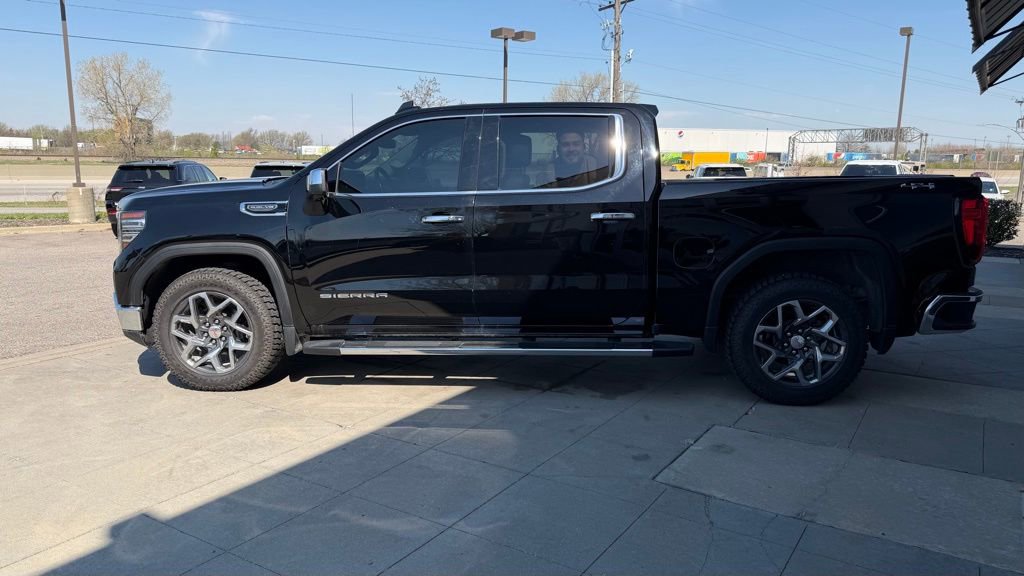 Used 2022 GMC Sierra 1500 SLT w/ SLT Premium Plus Package image 7