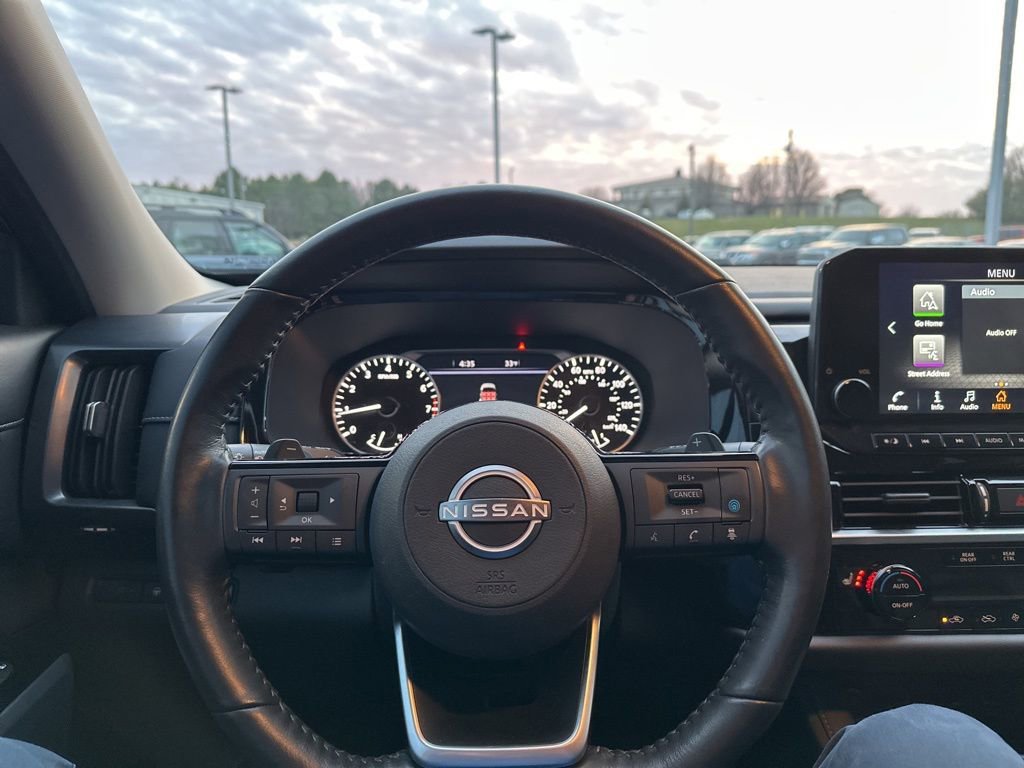 Used 2023 Nissan Pathfinder SL image 25