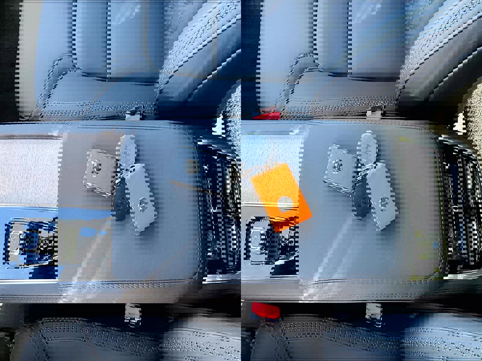 Used 2026 Volvo XC90 B6 Plus w/ Protection Package image 14