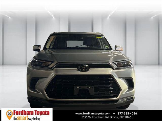 Certified 2025 Toyota Grand Highlander AWD image 2