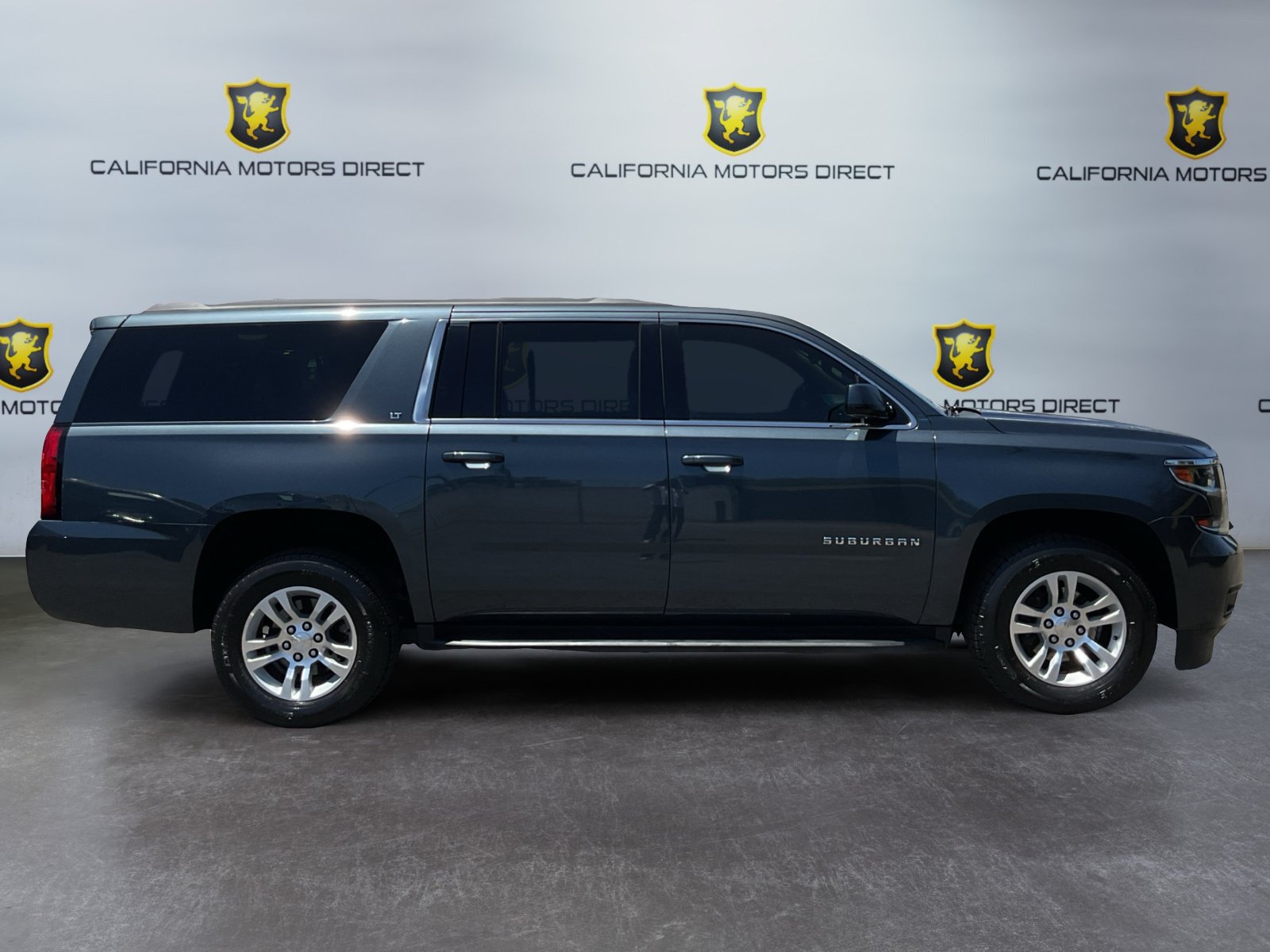 Used 2020 Chevrolet Suburban LT RWD image 4