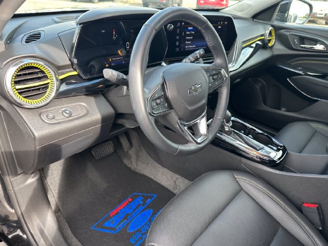 Used 2025 Chevrolet Trax ACTIV w/ Driver Confidence Package FWD image 19
