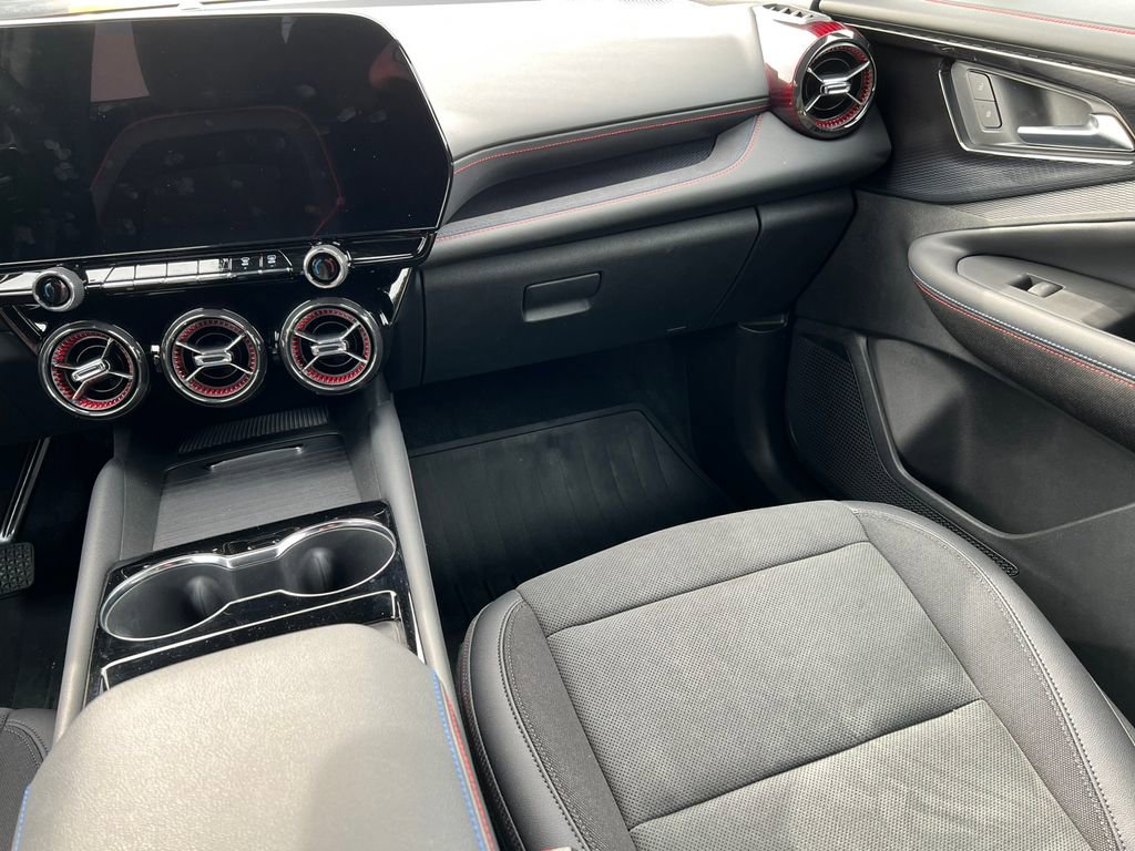 Certified 2025 Chevrolet Blazer EV RS w/ Super Cruise Package image 31