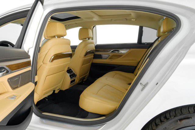 Used 2019 BMW 740i w/ Executive Package RWD image 45