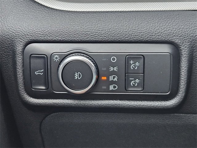 Used 2024 Ford Explorer XLT w/ Equipment Group 202A image 21