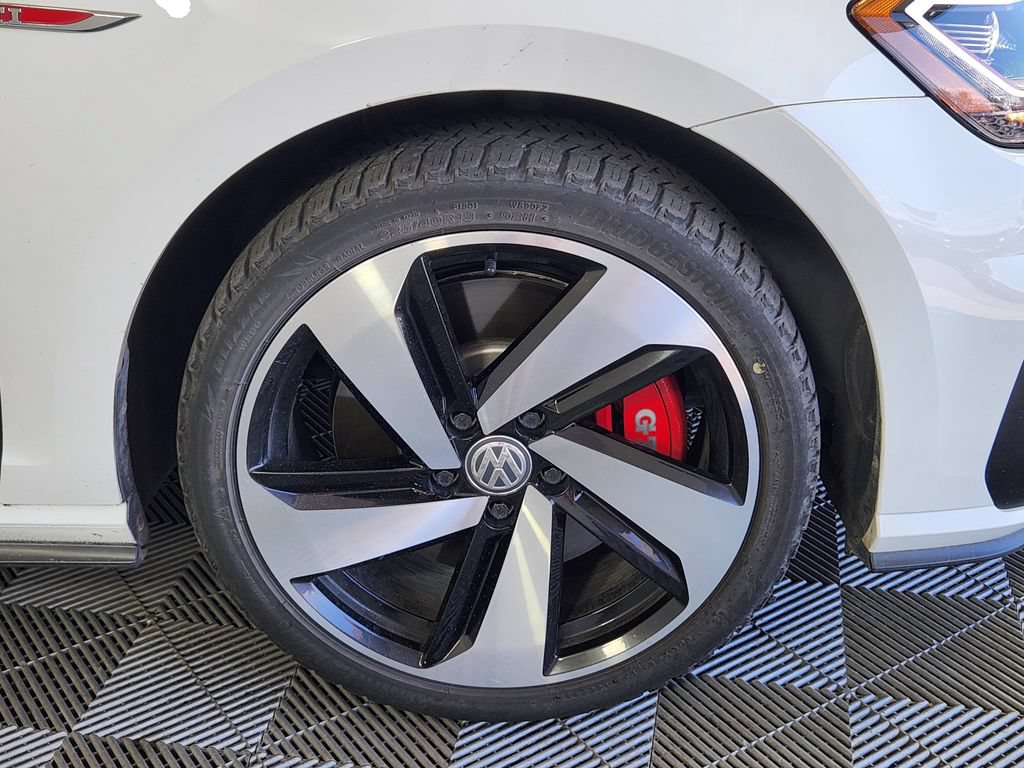 Used 2019 Volkswagen GTI SE w/ SE Experience Package FWD image 9
