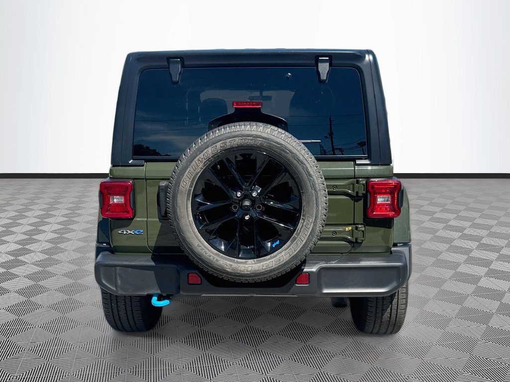 Used 2023 Jeep Wrangler Unlimited Sahara w/ Cold Weather Group AWD/4WD image 7