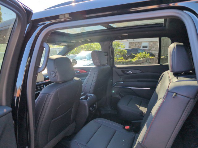 New 2026 Chevrolet Traverse Z71 w/ Driver Confidence Package image 30