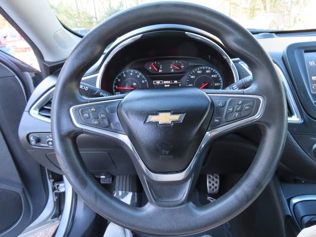 Used 2016 Chevrolet Malibu LT FWD image 21