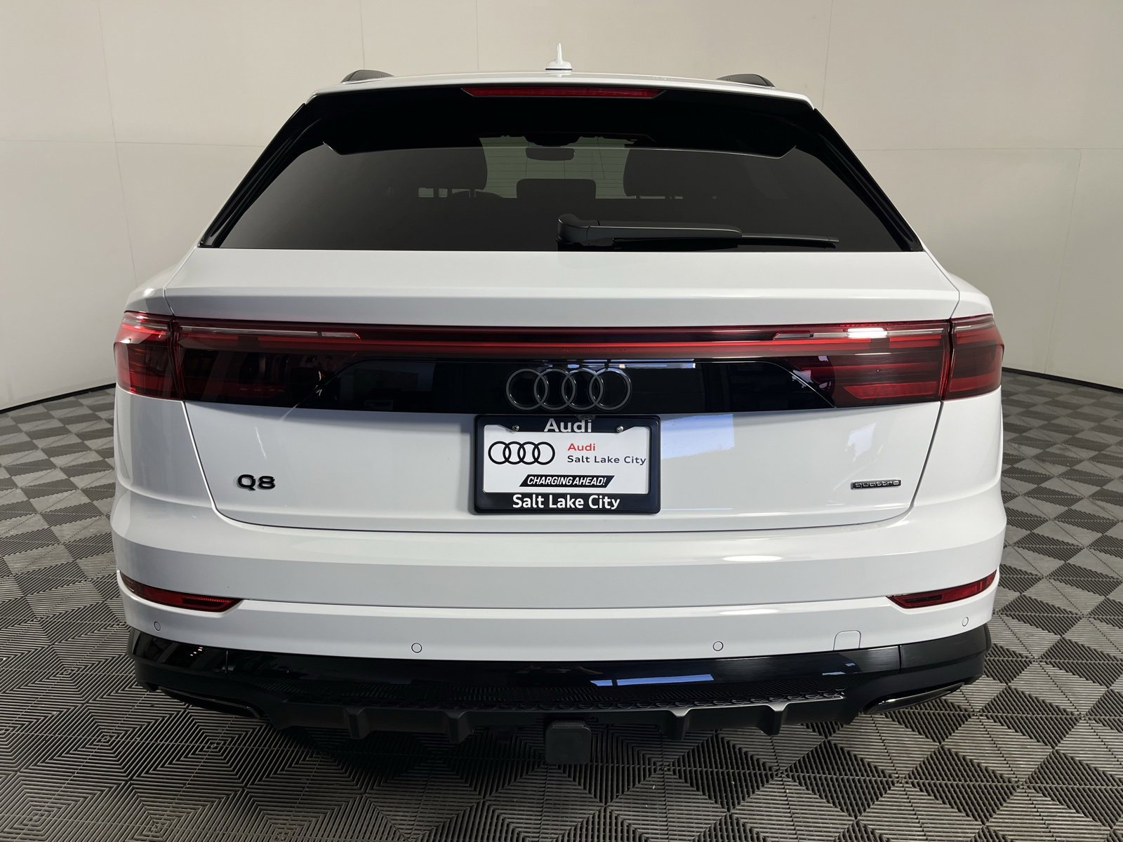 Used 2025 Audi Q8 Premium Plus w/ Premium Plus Package image 8