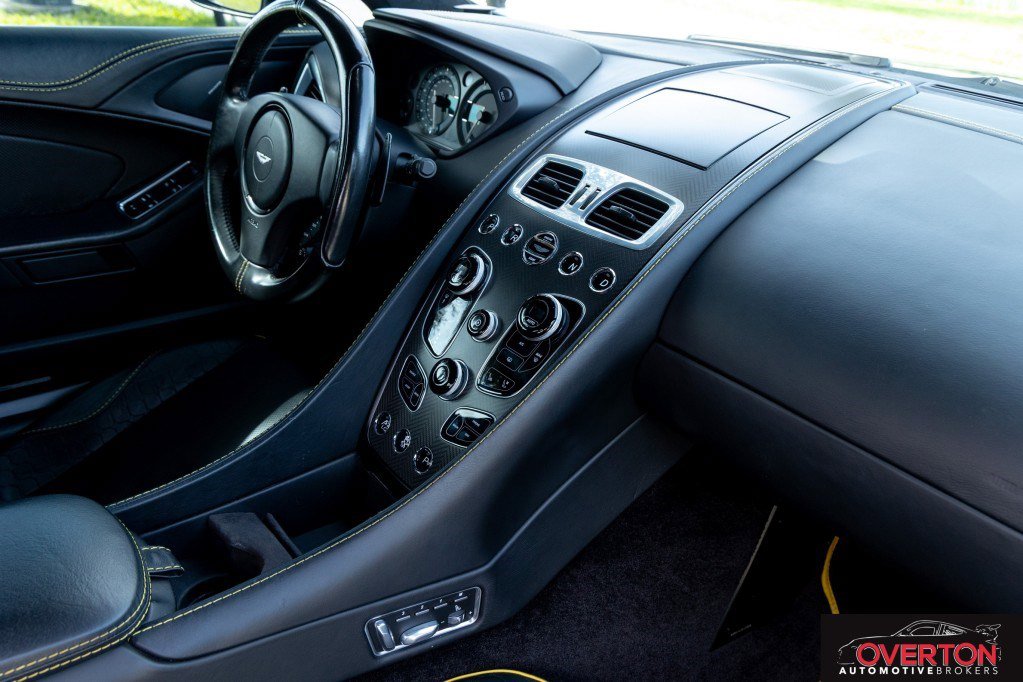 Used 2016 Aston Martin Vanquish Coupe image 23