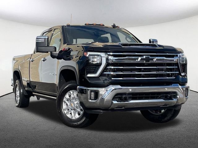 Used 2024 Chevrolet Silverado 2500 LTZ w/ LTZ Premium Package image 2