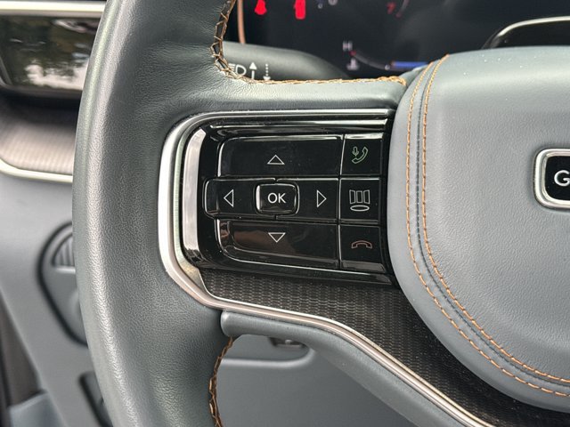 Used 2024 Jeep Grand Wagoneer Series III w/ Rear Seat Video Group 1 AWD/4WD image 26