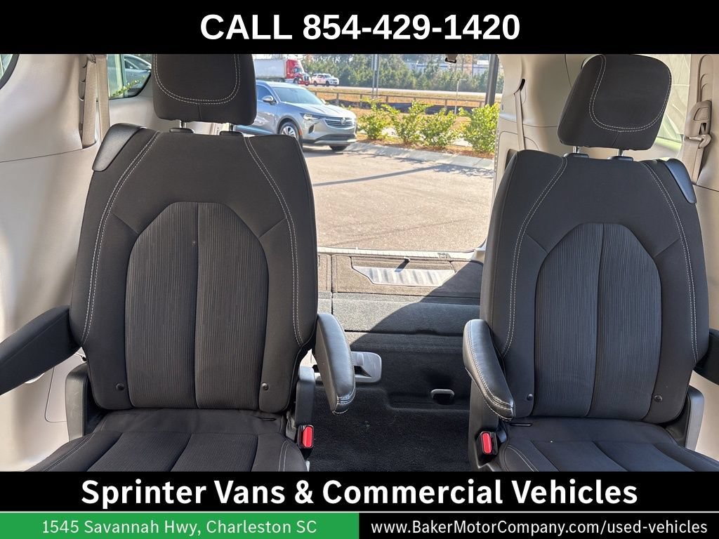 Used 2024 Chrysler Voyager LX FWD image 20