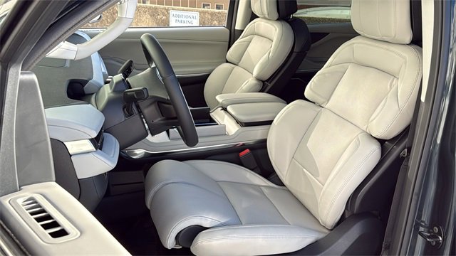 New 2026 Lincoln Navigator L Reserve image 22