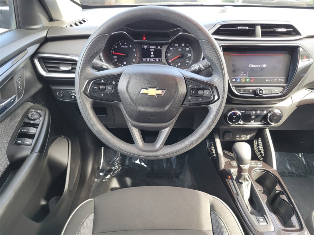 Used 2023 Chevrolet TrailBlazer LT w/ Convenience Package image 11