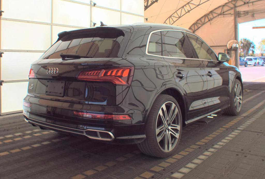 Used 2018 Audi SQ5 Prestige w/ Prestige Package image 3