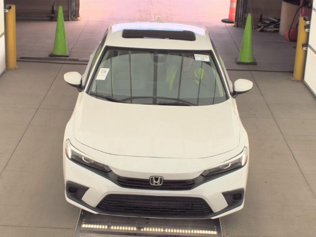 Used 2022 Honda Civic EX image 2