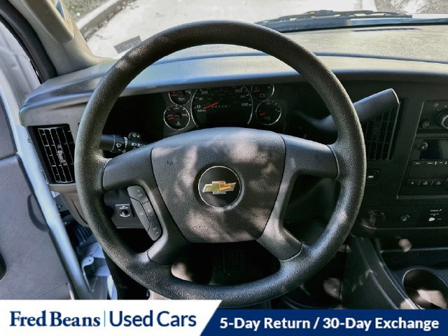 Used 2025 Chevrolet Express 3500 LT w/ LT Preferred Equipment Group RWD image 17