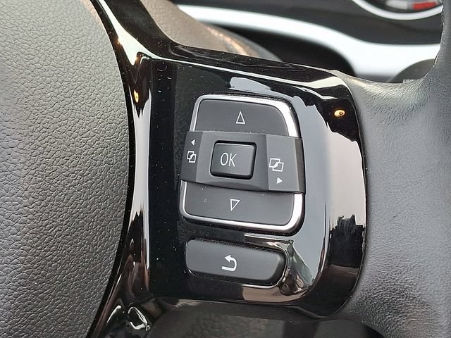 Used 2014 Volkswagen Beetle 1.8T FWD image 19