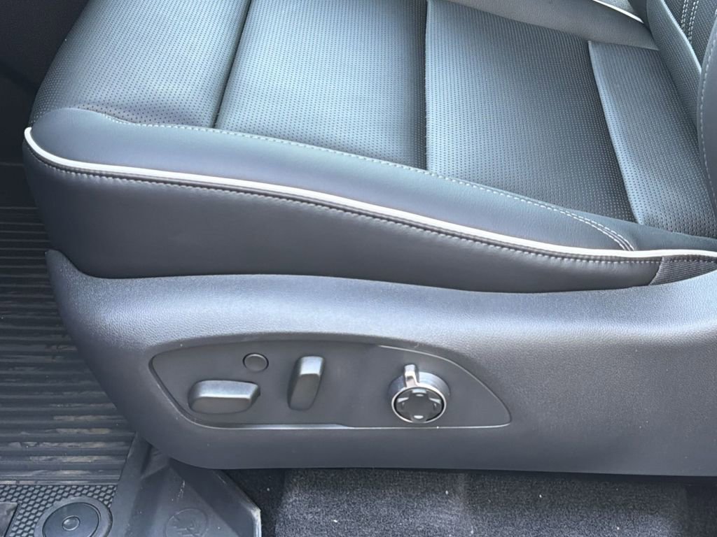 New 2026 Buick Enclave Avenir image 14