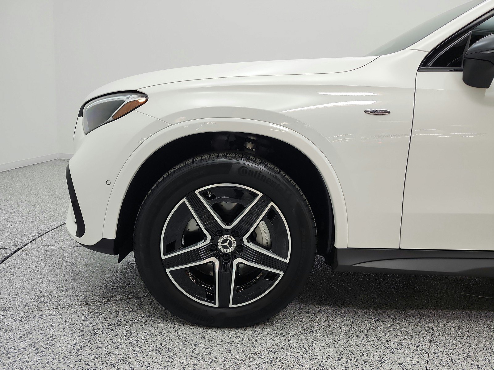 Used 2025 Mercedes-Benz GLC 350e 4MATIC image 29