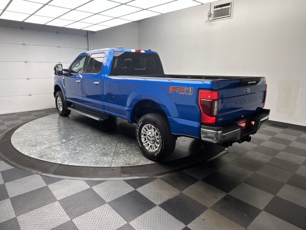 Certified 2021 Ford F250 XLT w/ XLT Premium Package AWD/4WD image 2