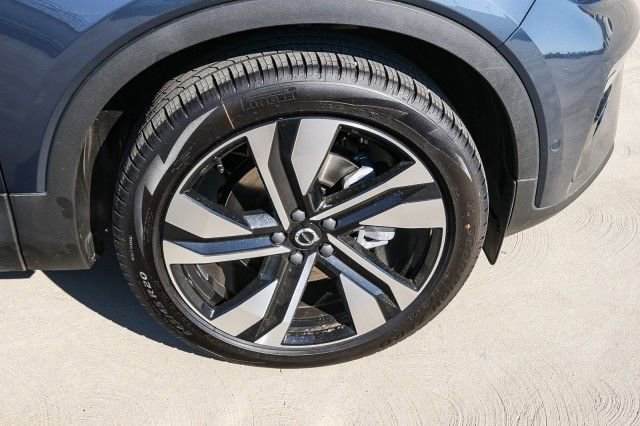 New 2026 Volvo XC40 B5 Ultra w/ Climate Package AWD/4WD image 9