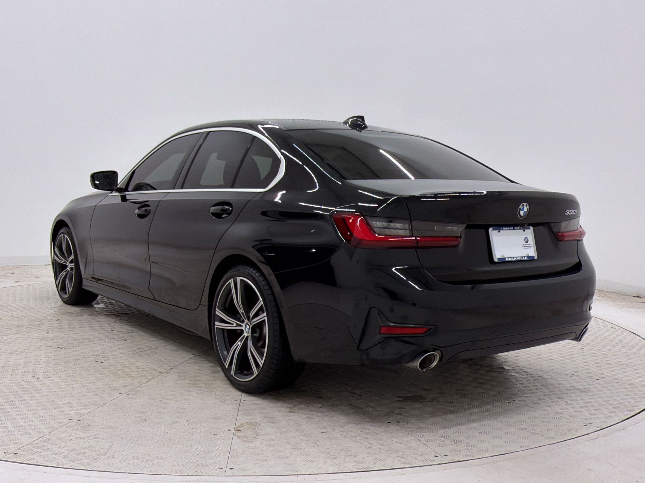 Used 2022 BMW 330i Sedan w/ Convenience Package RWD image 3