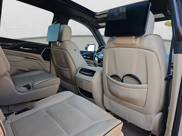 Used 2021 Cadillac Escalade Premium Luxury w/ Driver Assist Tech Package image 11