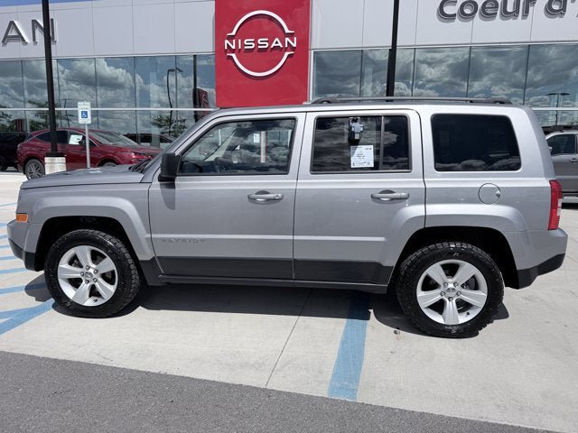 Used 2017 Jeep Patriot Latitude AWD/4WD image 2