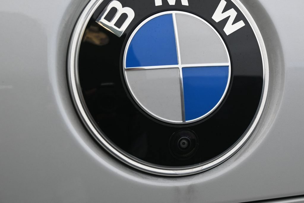Used 2025 BMW 740i xDrive AWD/4WD image 43