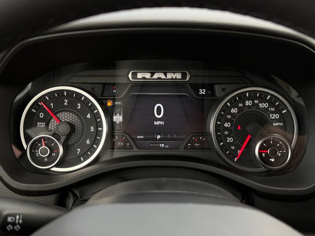New 2026 RAM 1500 Big Horn AWD/4WD image 10
