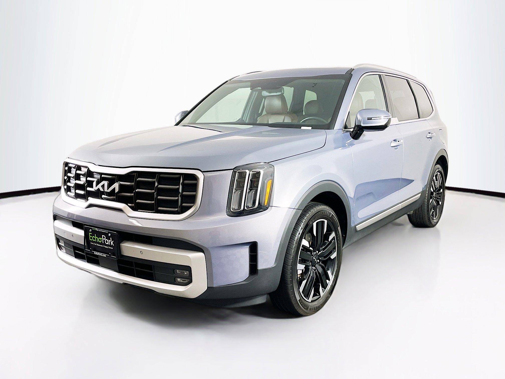 Used 2024 Kia Telluride SX image 3