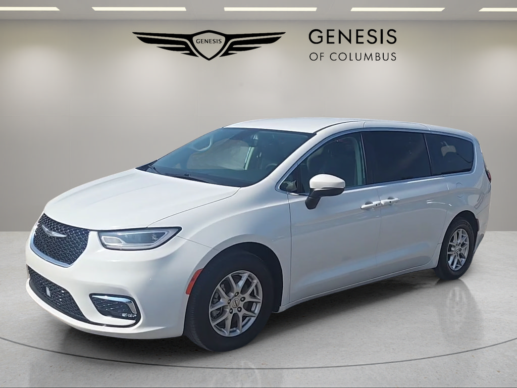 Used 2023 Chrysler Pacifica Touring-L