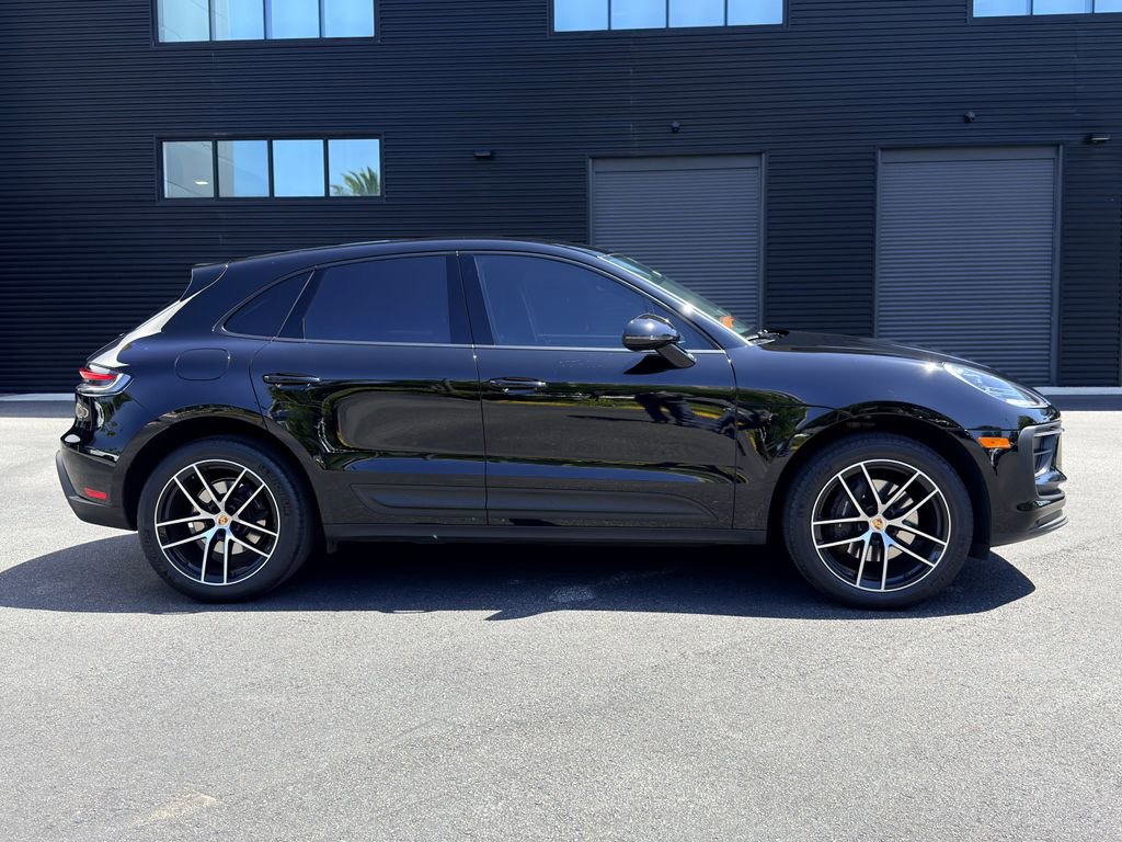 Certified 2023 Porsche Macan AWD/4WD image 6