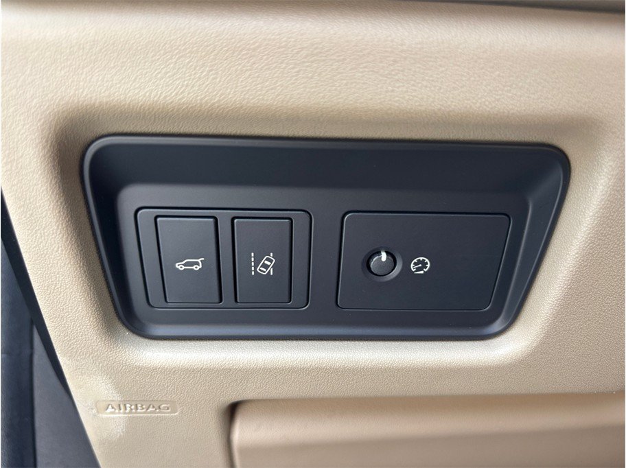 Used 2019 Land Rover Discovery Sport HSE AWD/4WD image 35