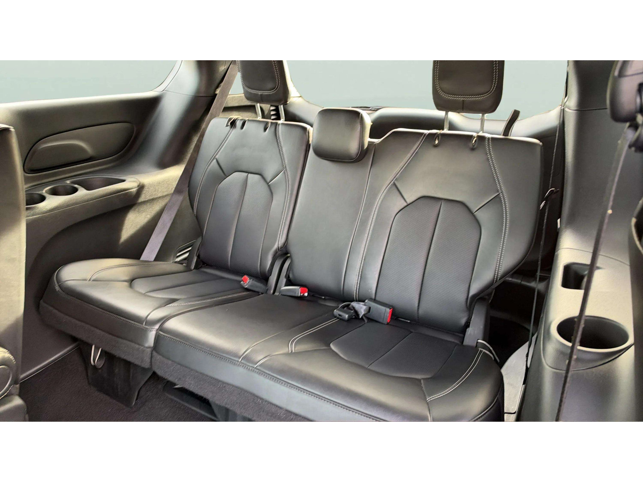 Used 2026 Chrysler Pacifica Select w/ S Appearance Package FWD image 14