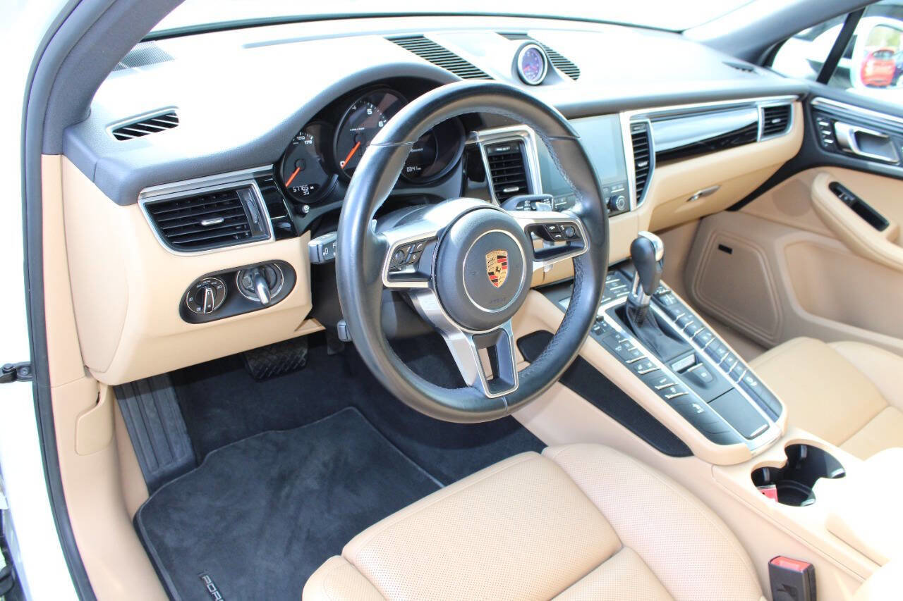 Used 2017 Porsche Macan image 13