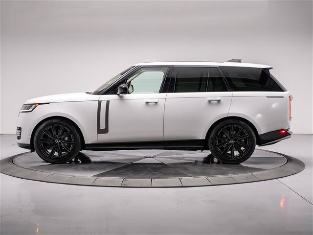 Used 2023 Land Rover Range Rover SE AWD/4WD image 2