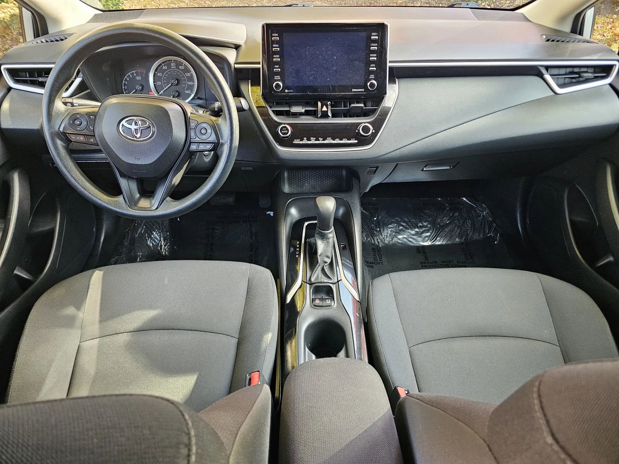 Used 2021 Toyota Corolla LE image 9