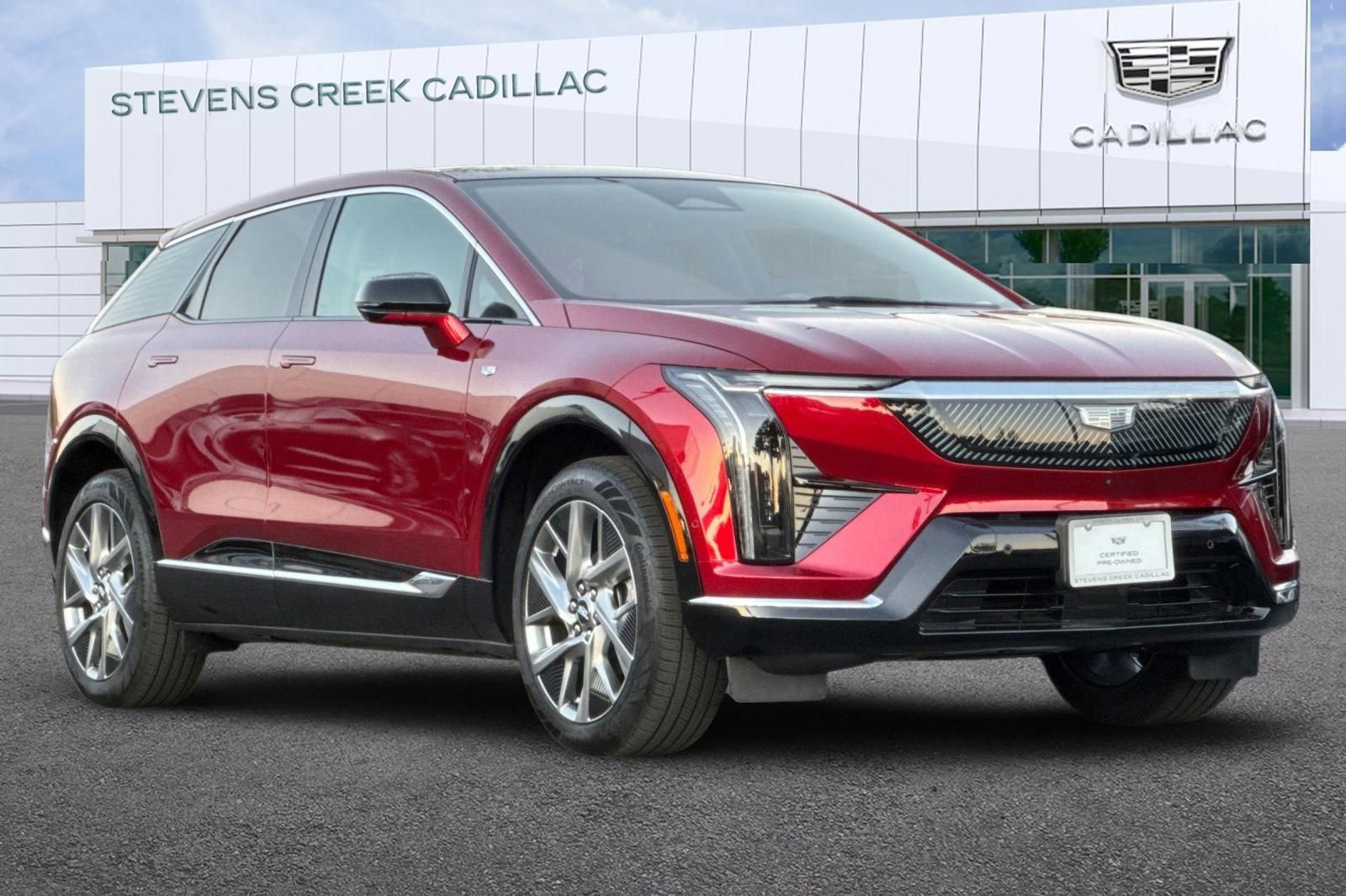 Certified 2025 Cadillac Optiq Luxury 1