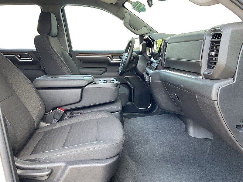 Used 2026 Chevrolet Silverado 1500 RST AWD/4WD image 11