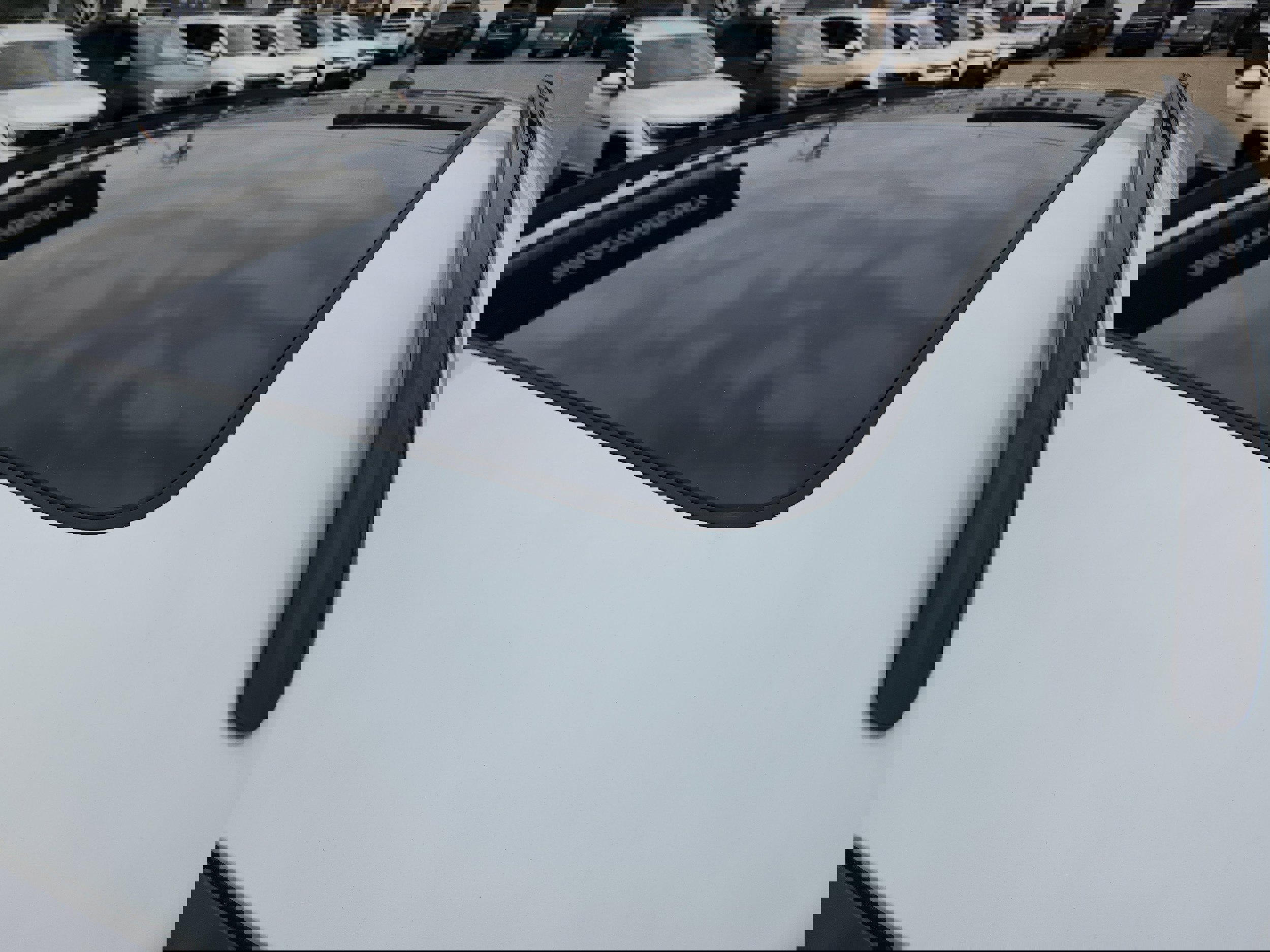 New 2026 Volkswagen Tiguan SE R-Line image 9