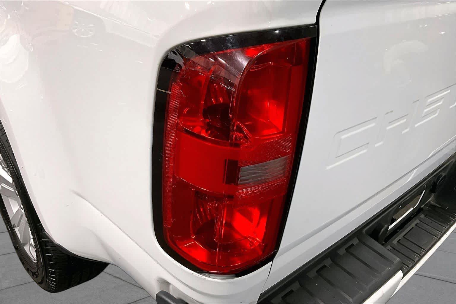 Used 2022 Chevrolet Colorado LT w/ LT Convenience Package AWD/4WD image 29