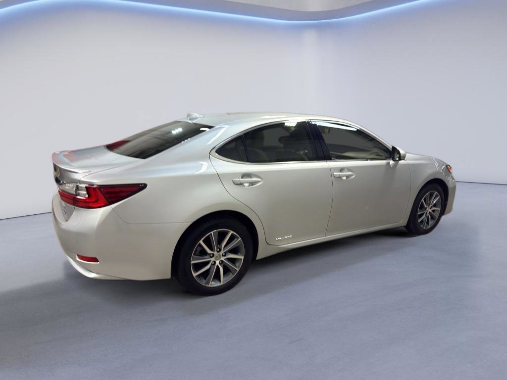 Used 2016 Lexus ES 300h image 6