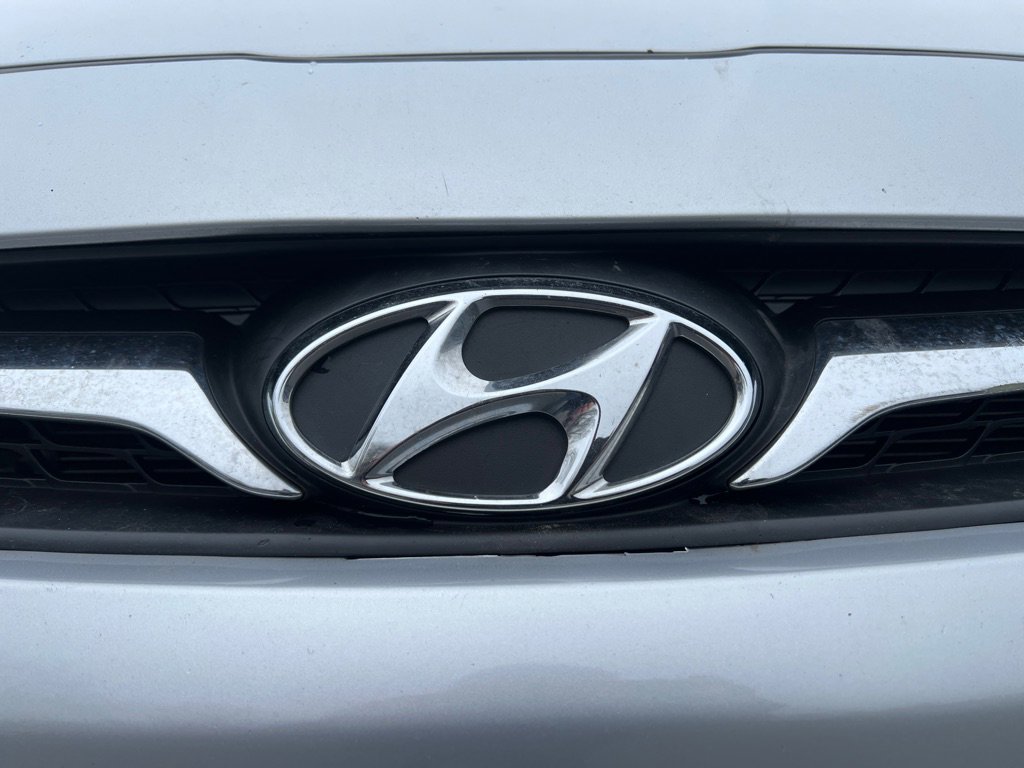 Used 2013 Hyundai Accent GLS FWD image 30