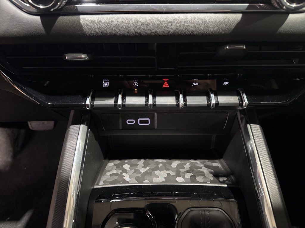 New 2026 GMC Canyon Elevation w/ Convenience Package image 30