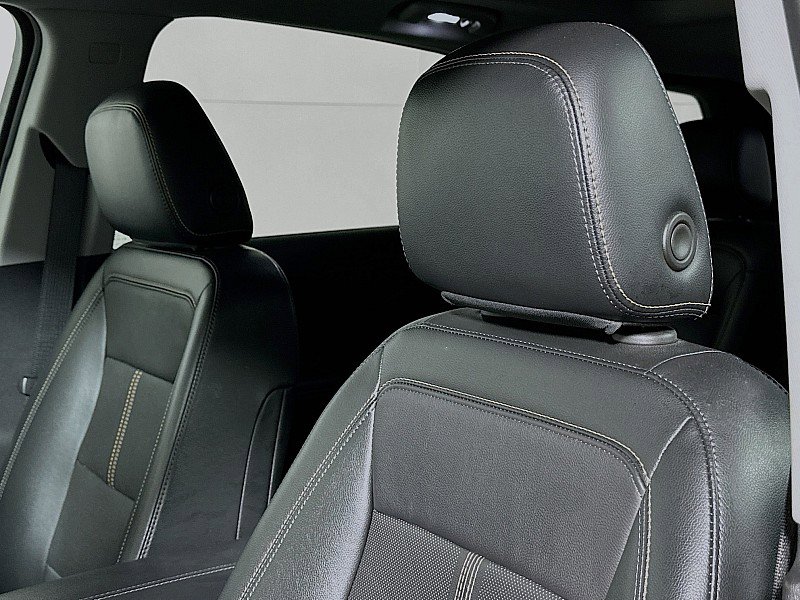 Used 2023 Chevrolet Equinox Premier image 21